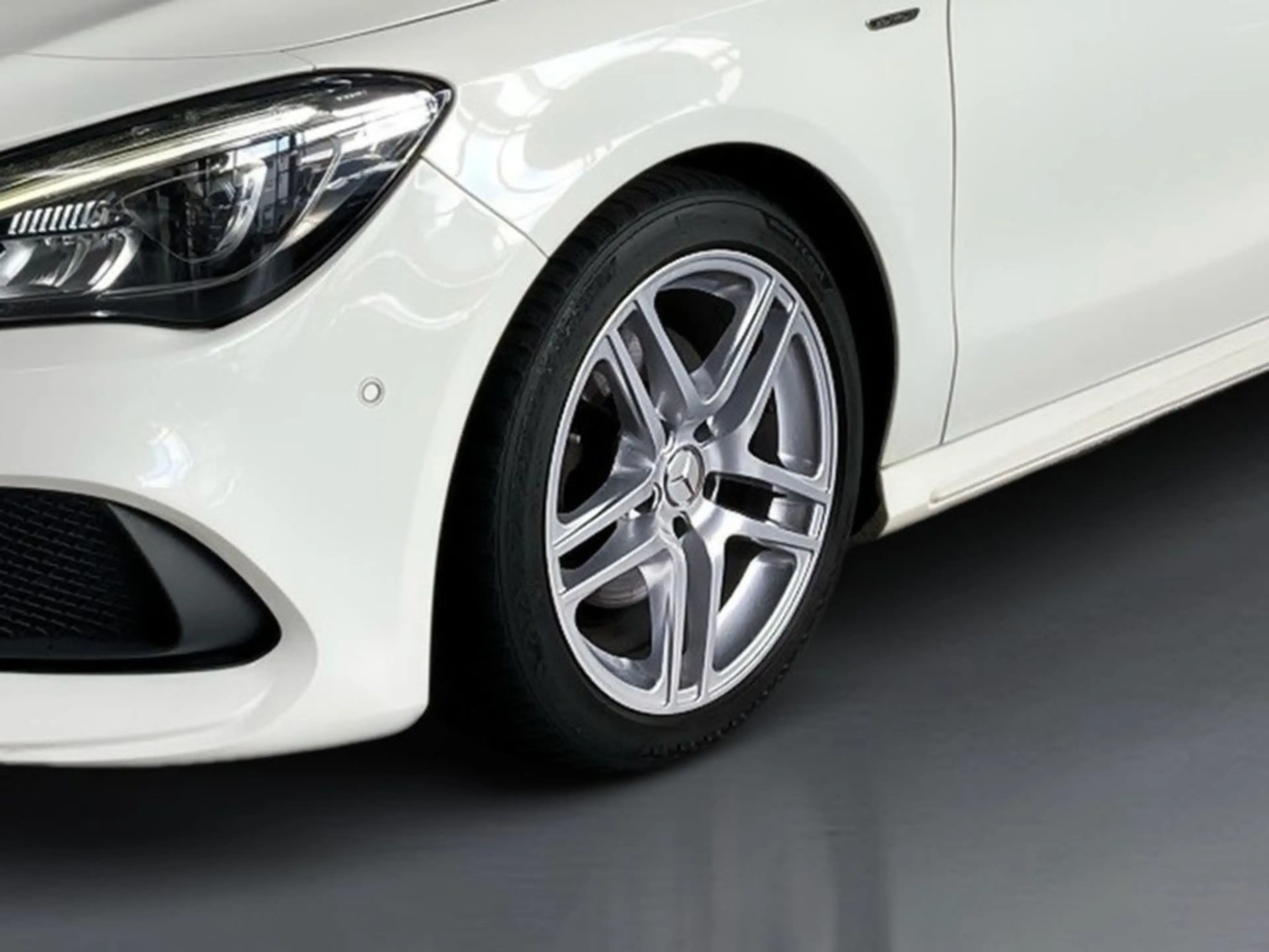 Mercedes-Benz CLA 220 CLA 220 d SB AMG+Carbon+Memory+Night+KAMERA+PANO — photo 4