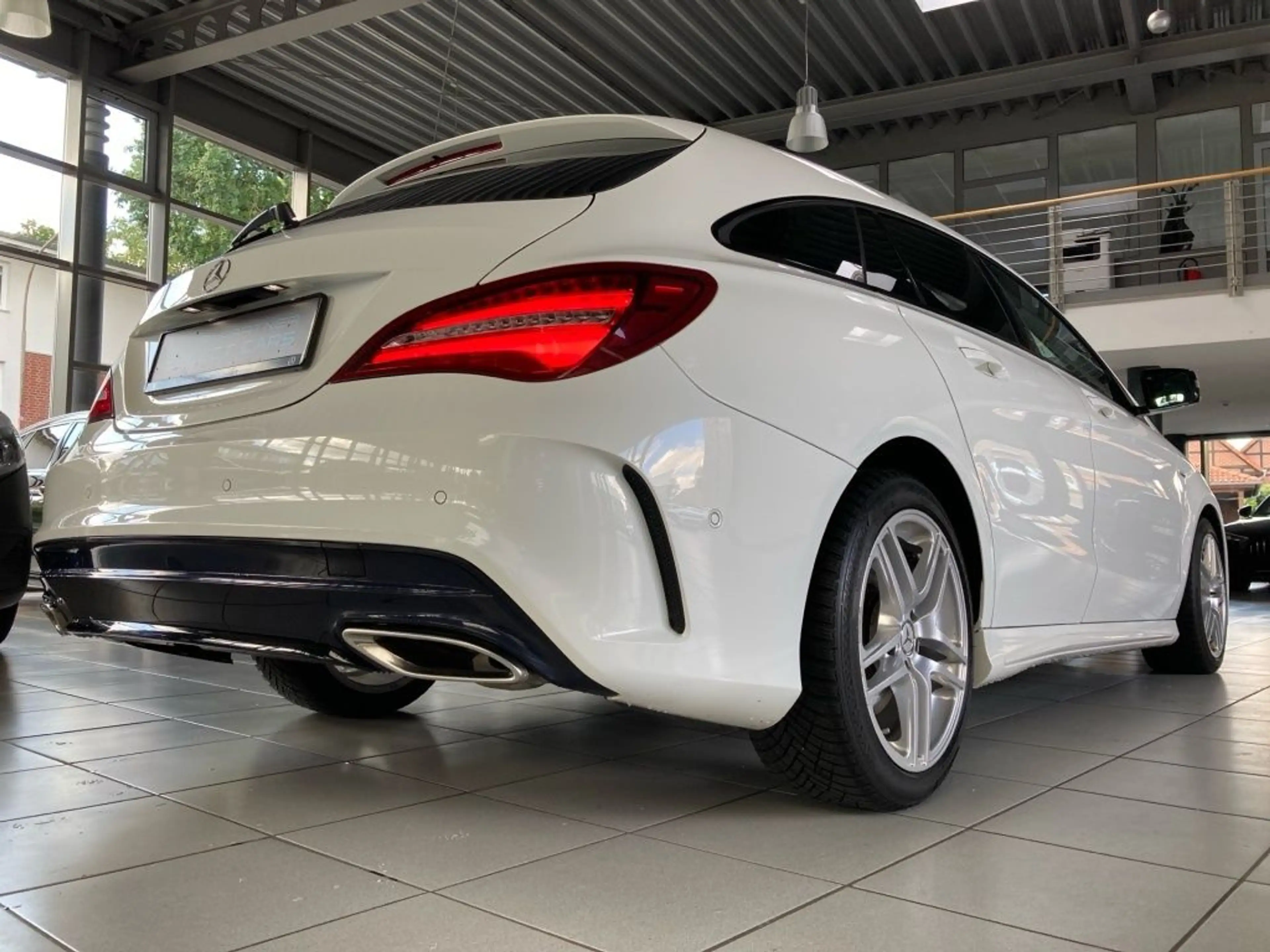 Mercedes-Benz CLA 220 CLA 220 d SB AMG+Carbon+Memory+Night+KAMERA+PANO — photo 12