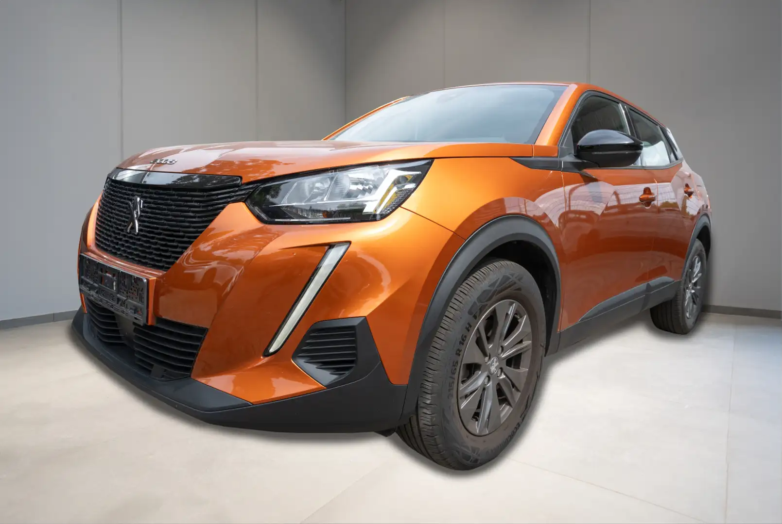 Peugeot 2008 Active Pack 1.2 PureTech 130 EAT8 Orange - 1