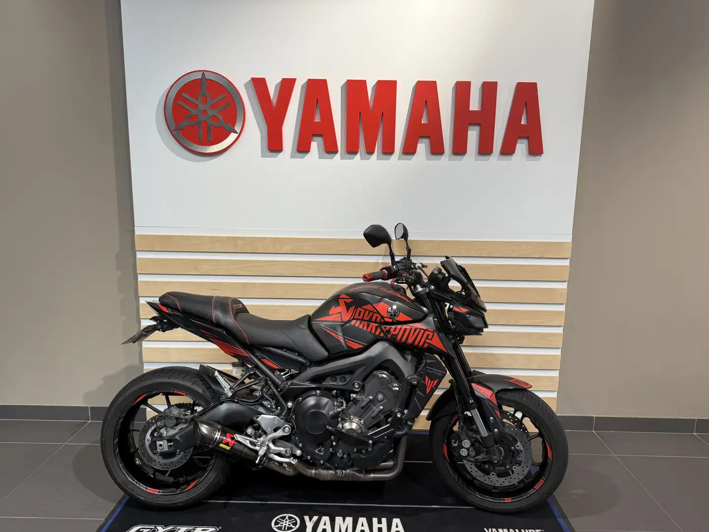 Yamaha MT-09 - 1