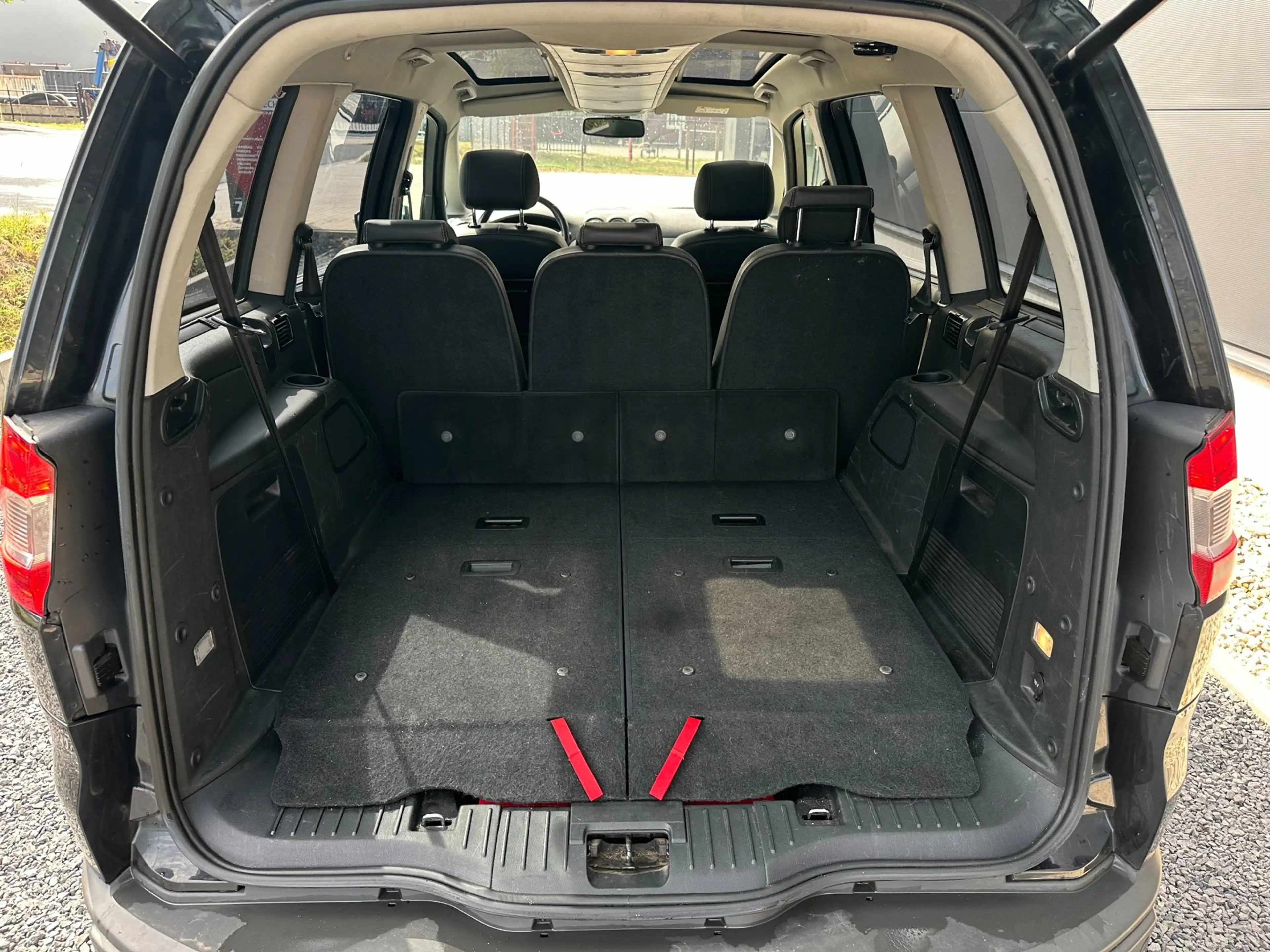 Ford Galaxy 1.6 SCTi Platinum — photo 10