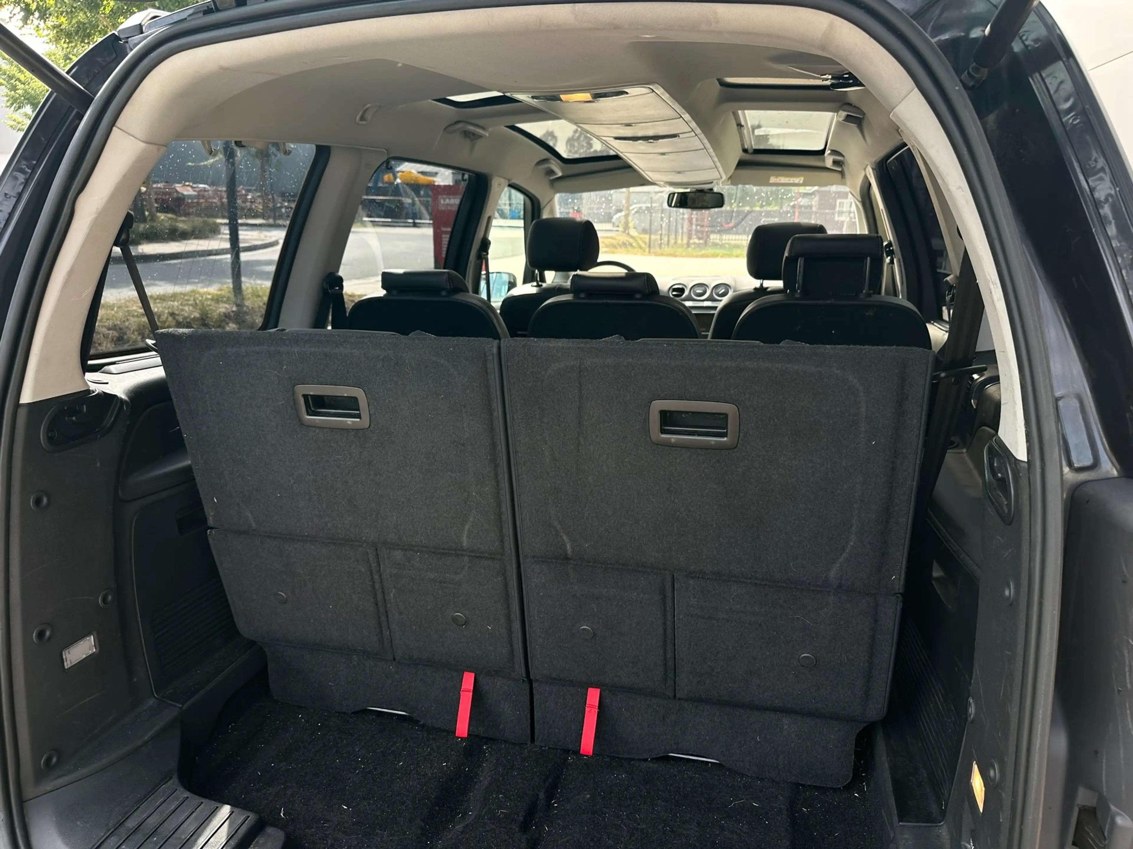 Ford Galaxy 1.6 SCTi Platinum — photo 11