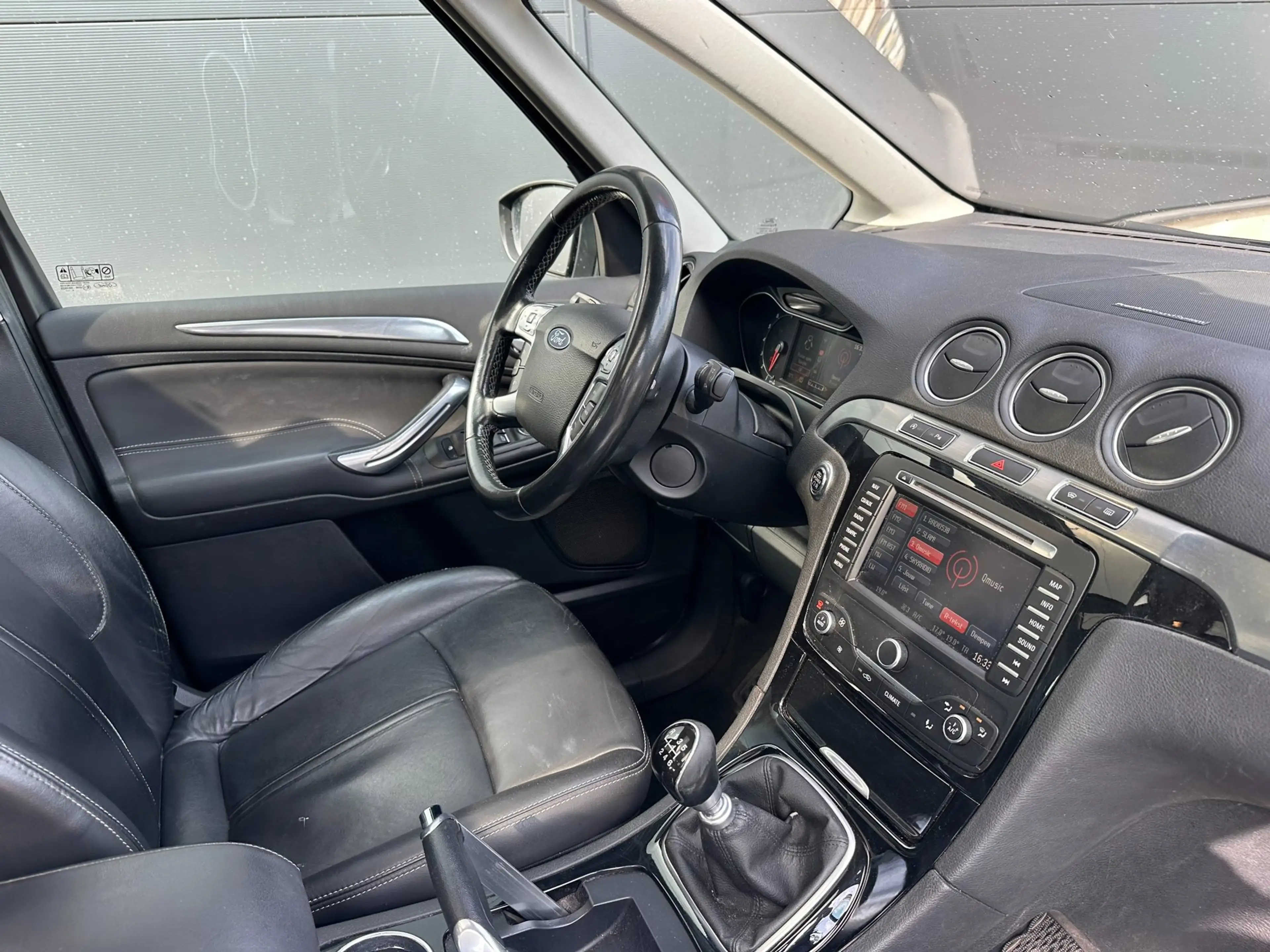 Ford Galaxy 1.6 SCTi Platinum — photo 5