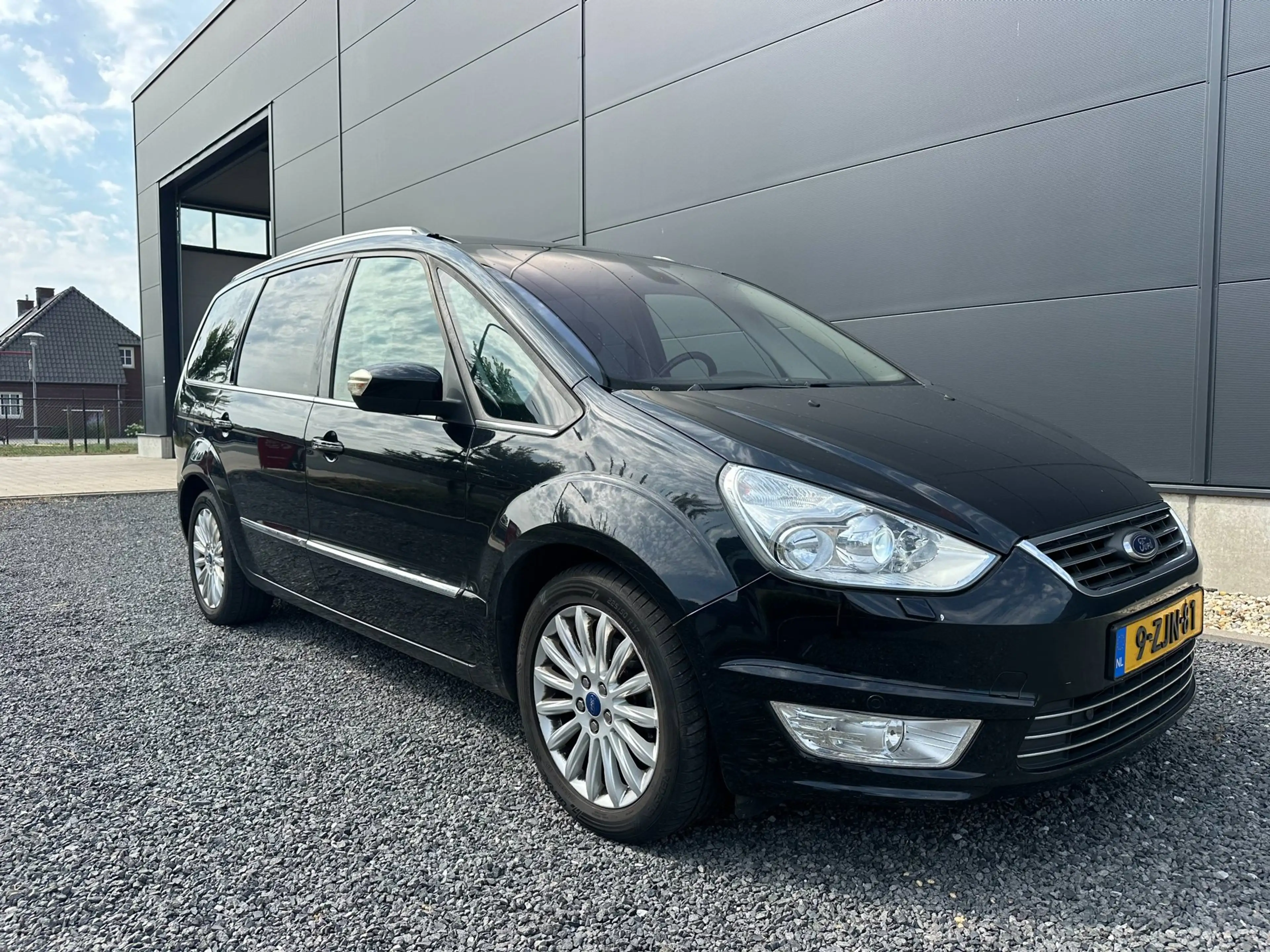 Ford Galaxy 1.6 SCTi Platinum — photo 8