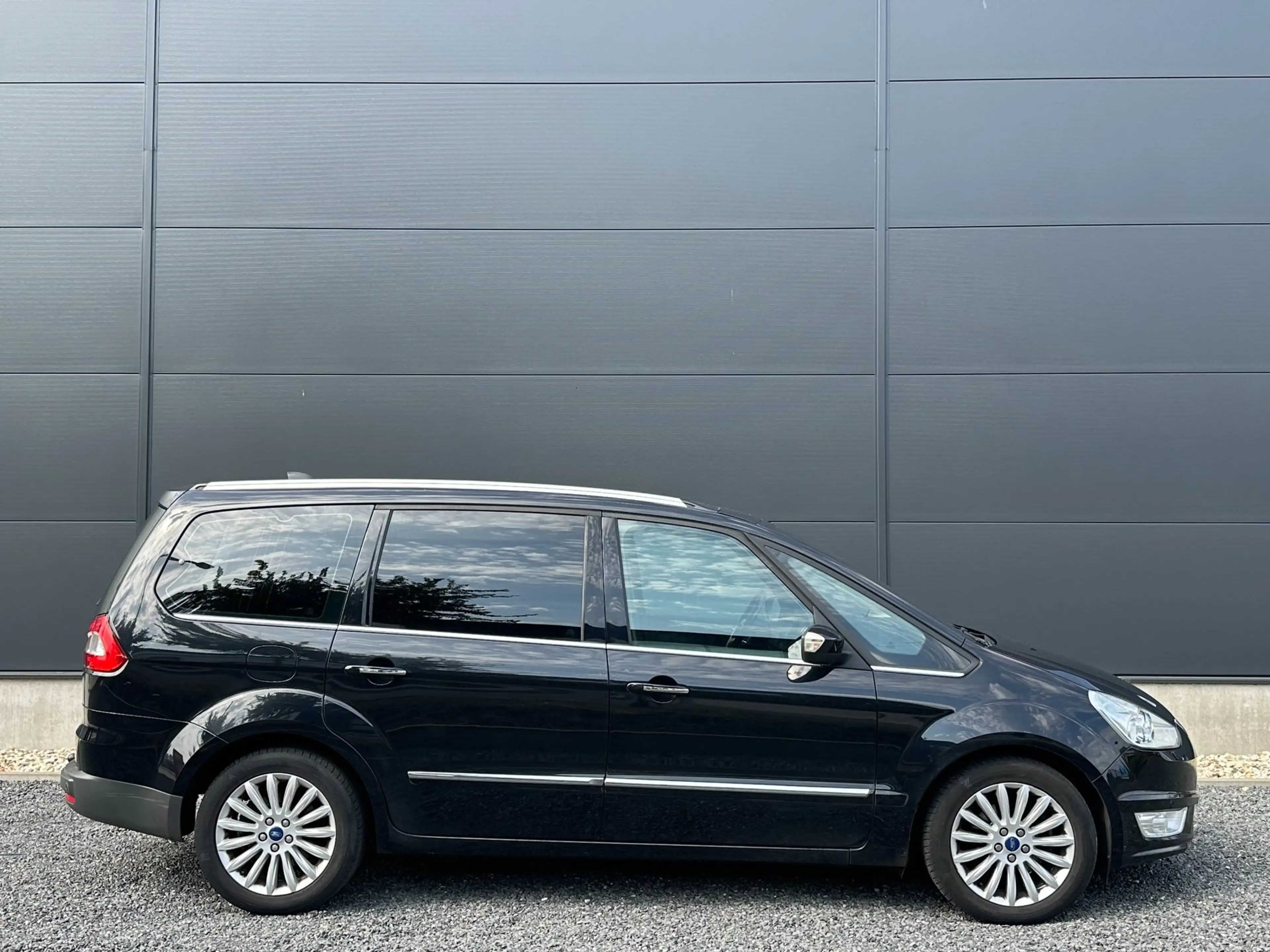Ford Galaxy 1.6 SCTi Platinum — photo 7