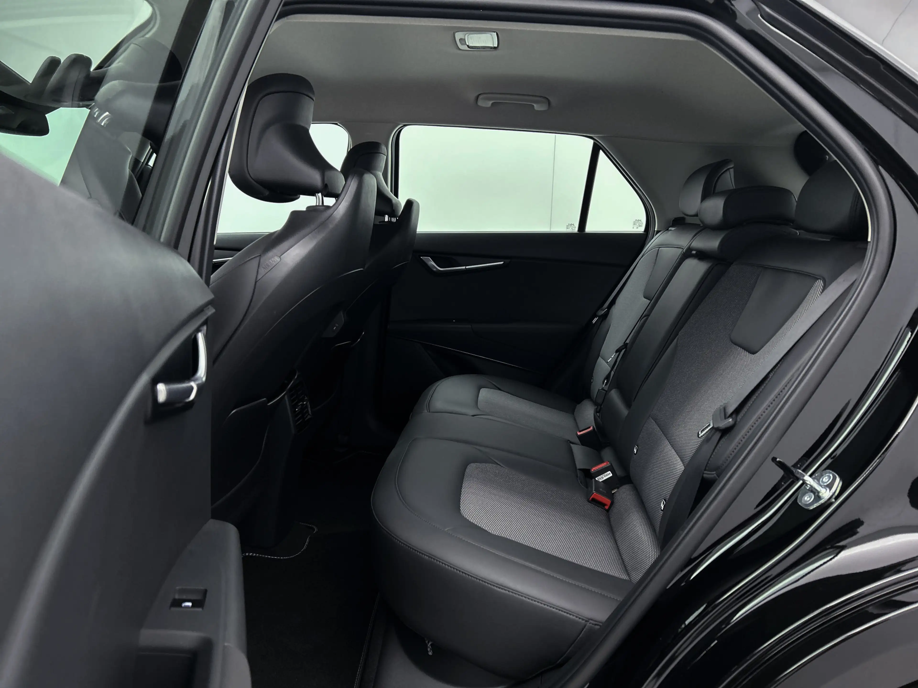 Kia e-Niro EV DynamicLine 64.8 kWh | SOH 98,9% | Origineel NL — photo 7