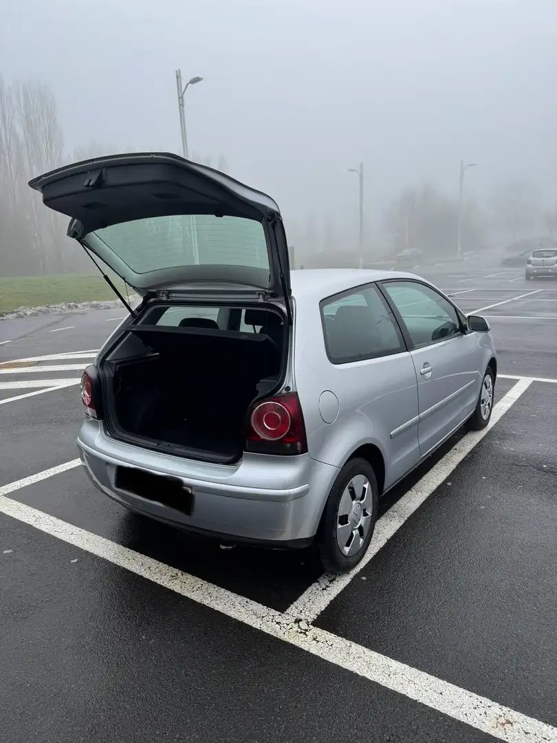 Volkswagen Polo 1.4 Essence Gris - 1