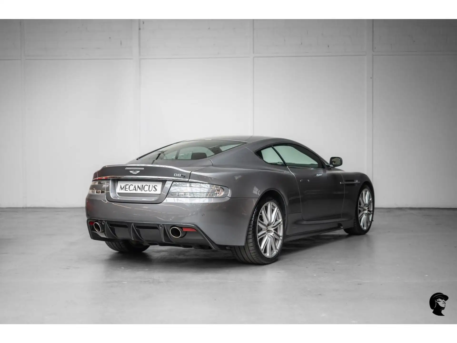 애스턴마틴 DBS Coupe 2008 회색 사진 3