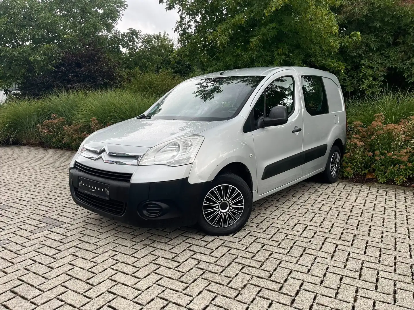 Citroen Berlingo 1.6 - 2011/102.000km/Euro 4 - Gekeurd siva - 1