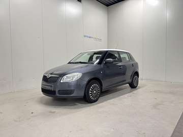 1.2 Benzine Man. - Radio - Goede Staat!