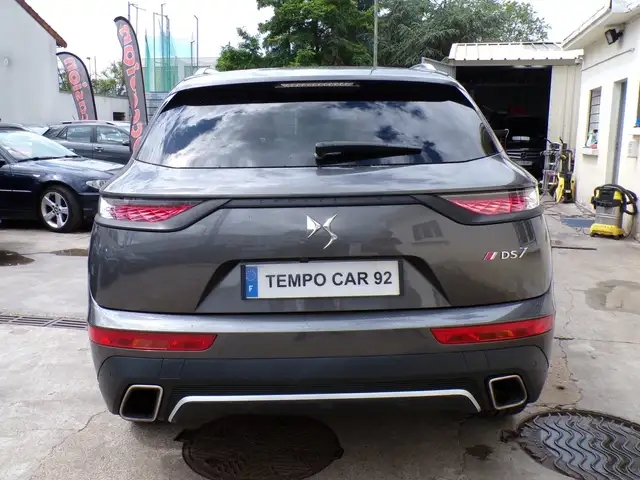 DS Automobiles DS 7 Crossback view 5