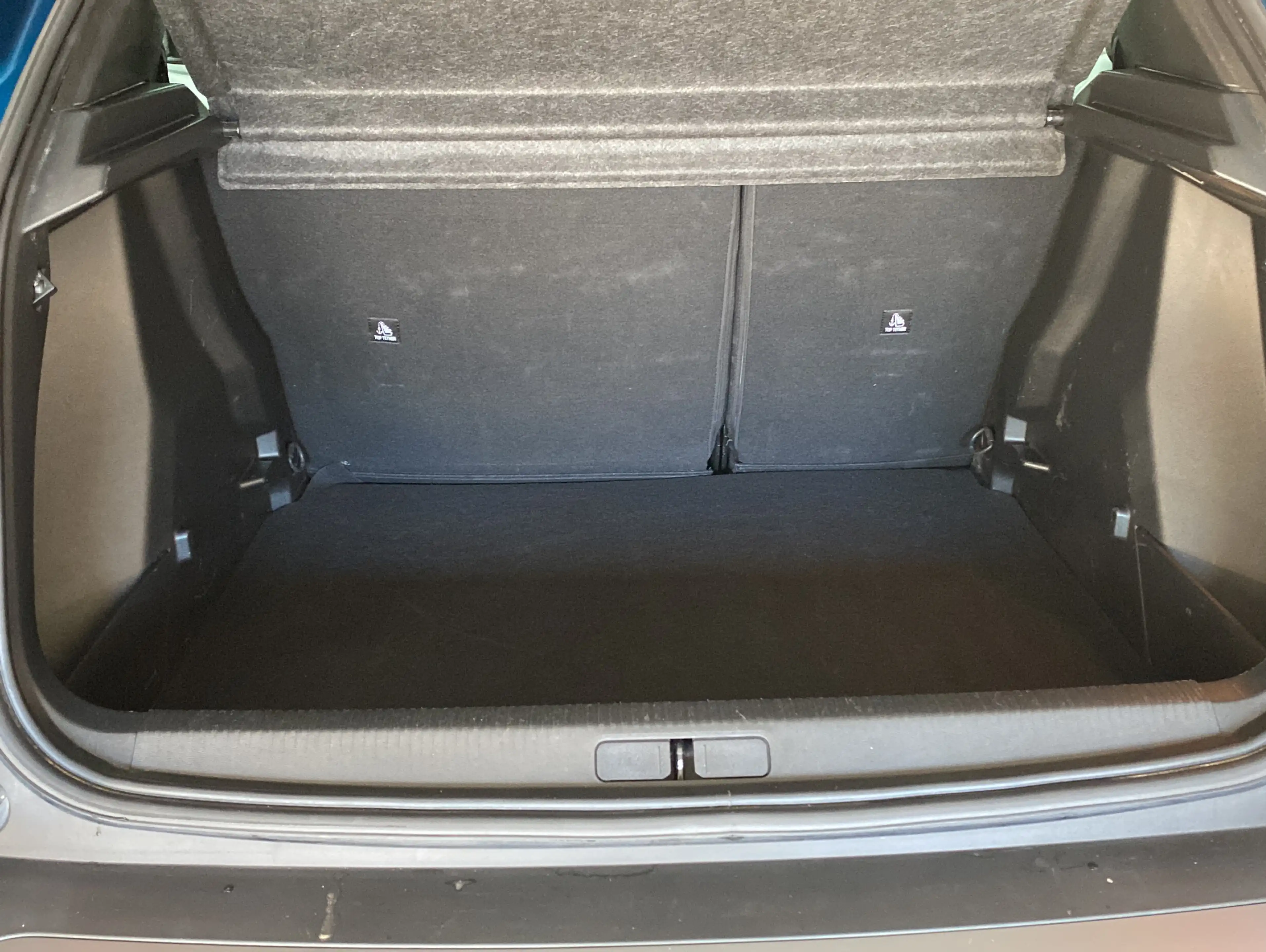 Peugeot 2008 1.2 Allure Pack*Spurassist*Einparkhilfe* — photo 15