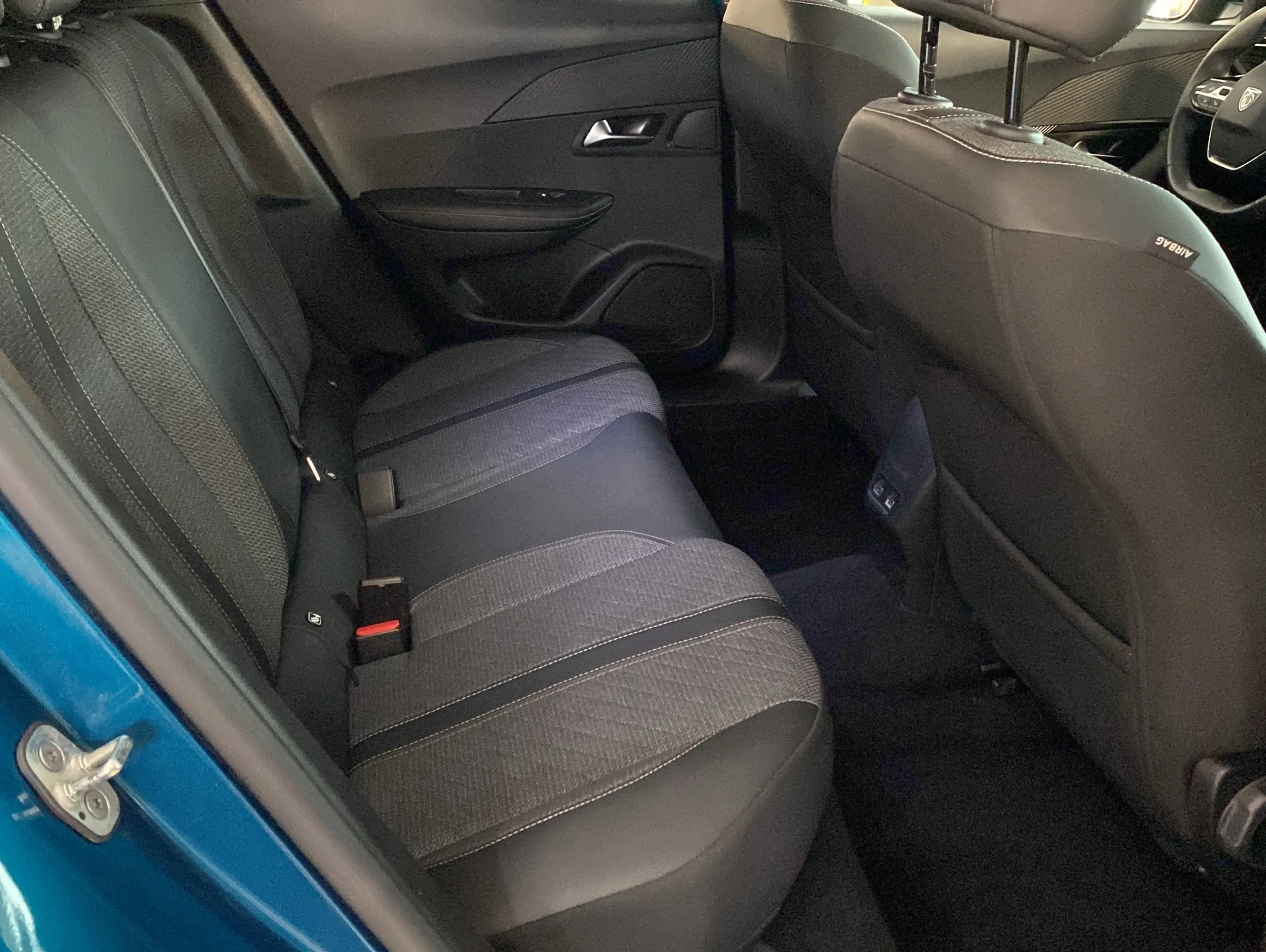 Peugeot 2008 1.2 Allure Pack*Spurassist*Einparkhilfe* — photo 16
