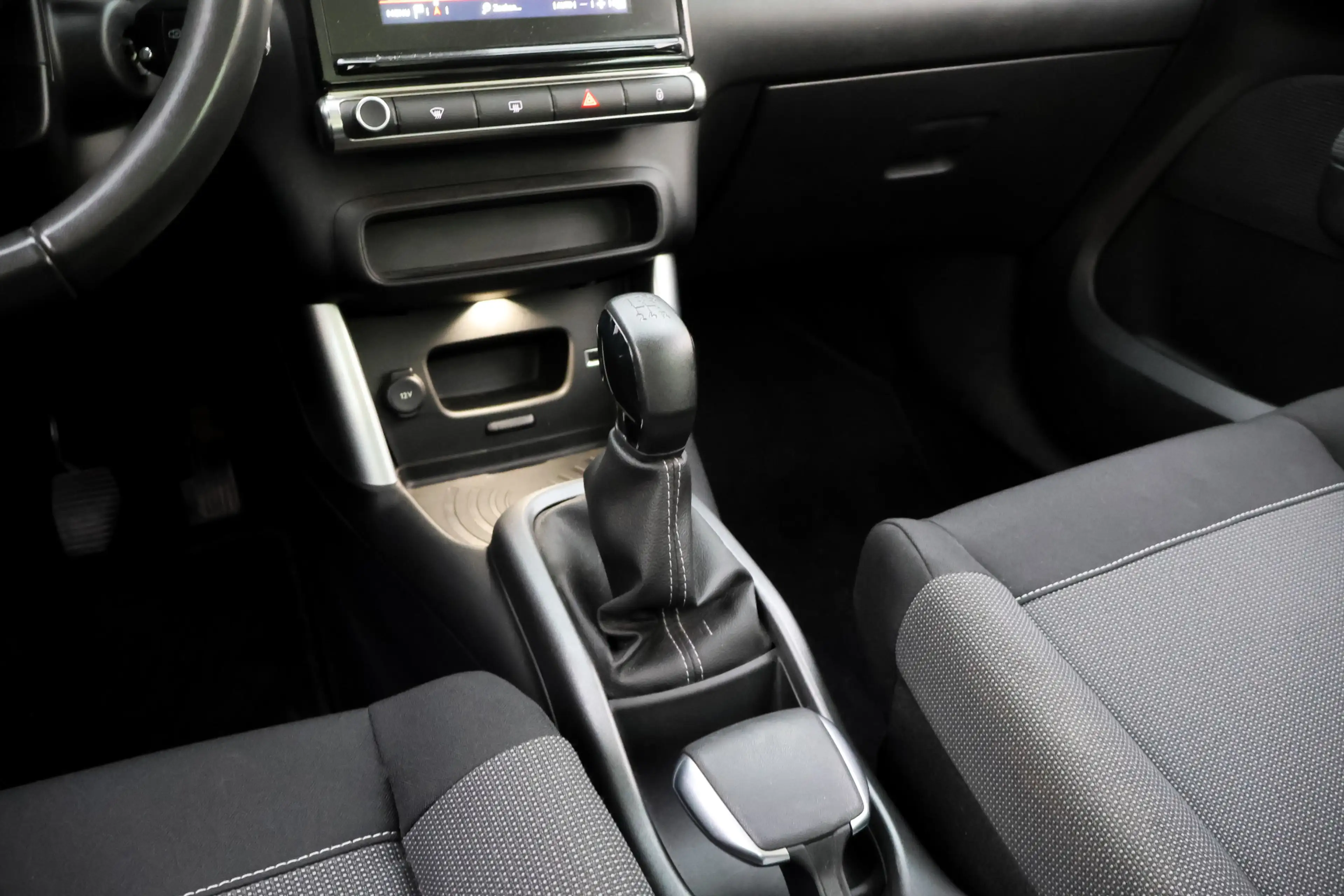 Citroen C3 Aircross 1.2T FEEL 22d KM! NAVI | DAB | CARPLAY | TREKHAAK — photo 19