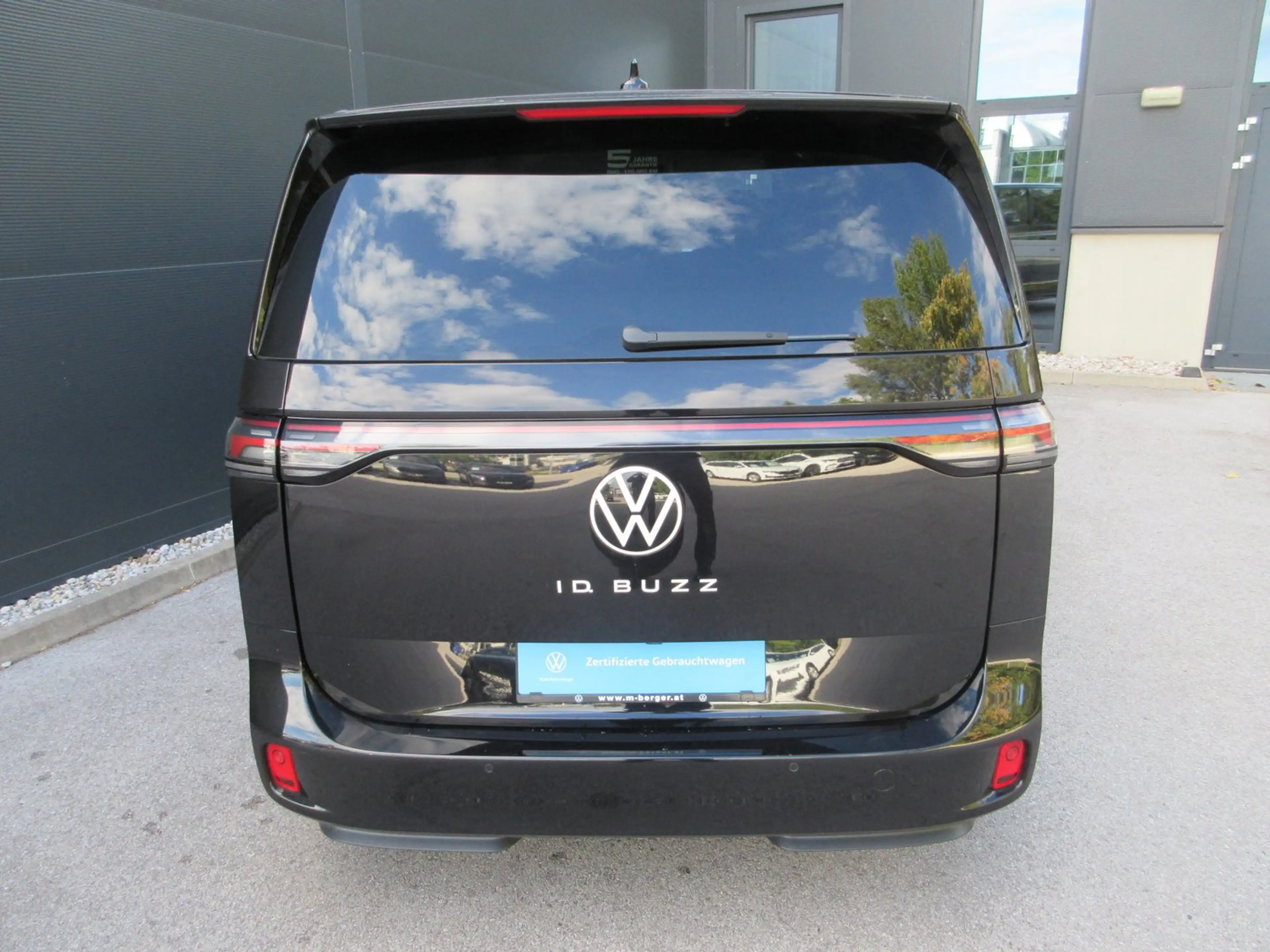 Volkswagen ID. Buzz VW ID. Buzz Pro LR 210 kW — photo 10