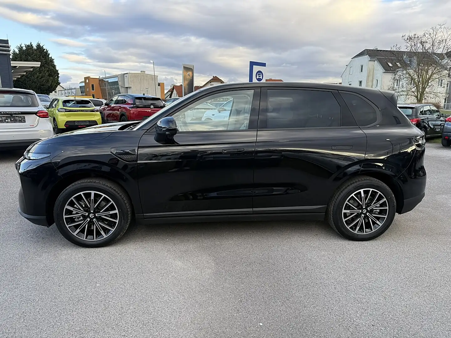 Leapmotor B10 BEV 67.1kWh Design Pro Max Schwarz - 2