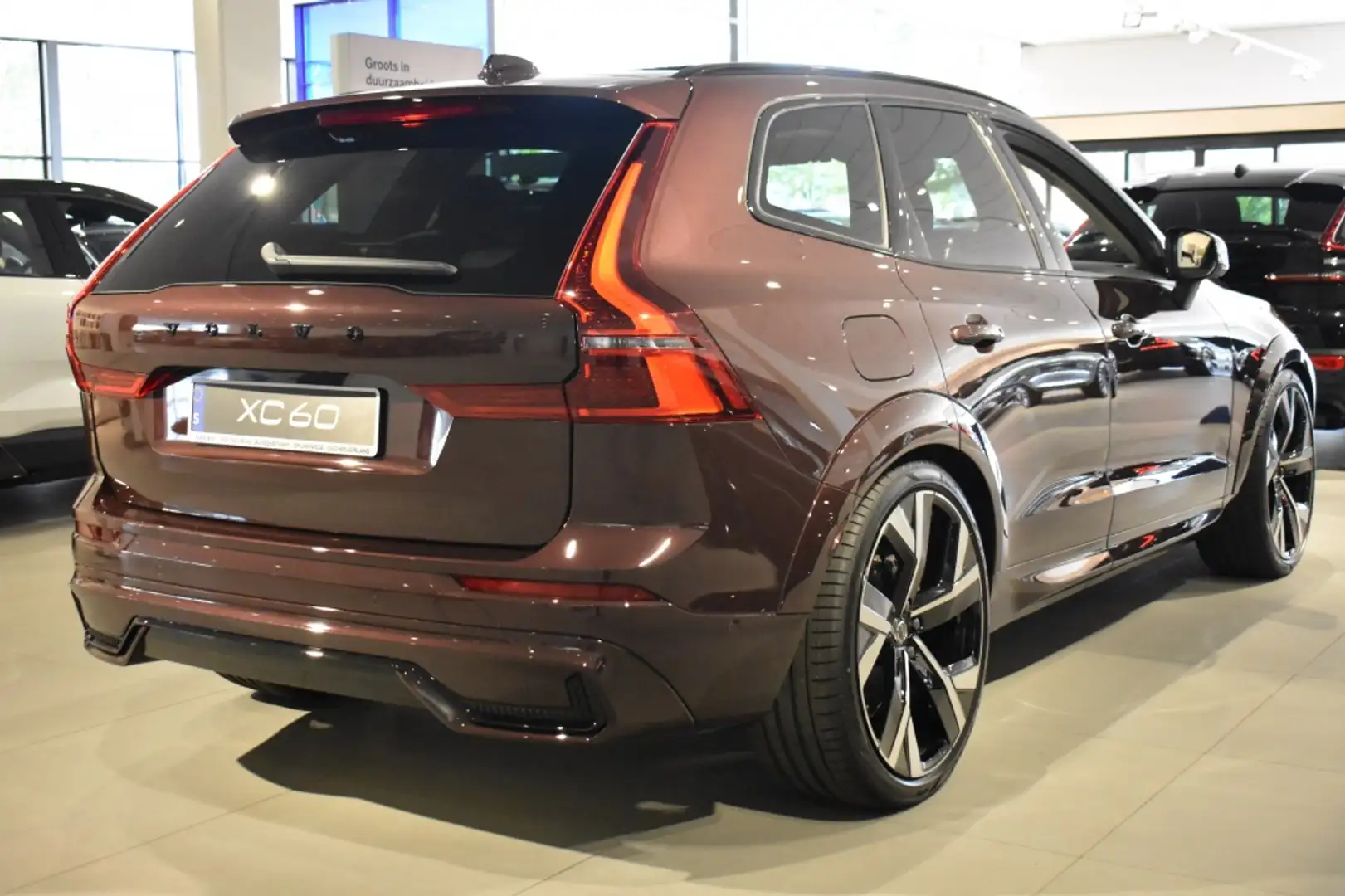 Volvo XC60 T8 455Pk AWD Ultra Dark | HEICO | Executive | Clim Rot - 2