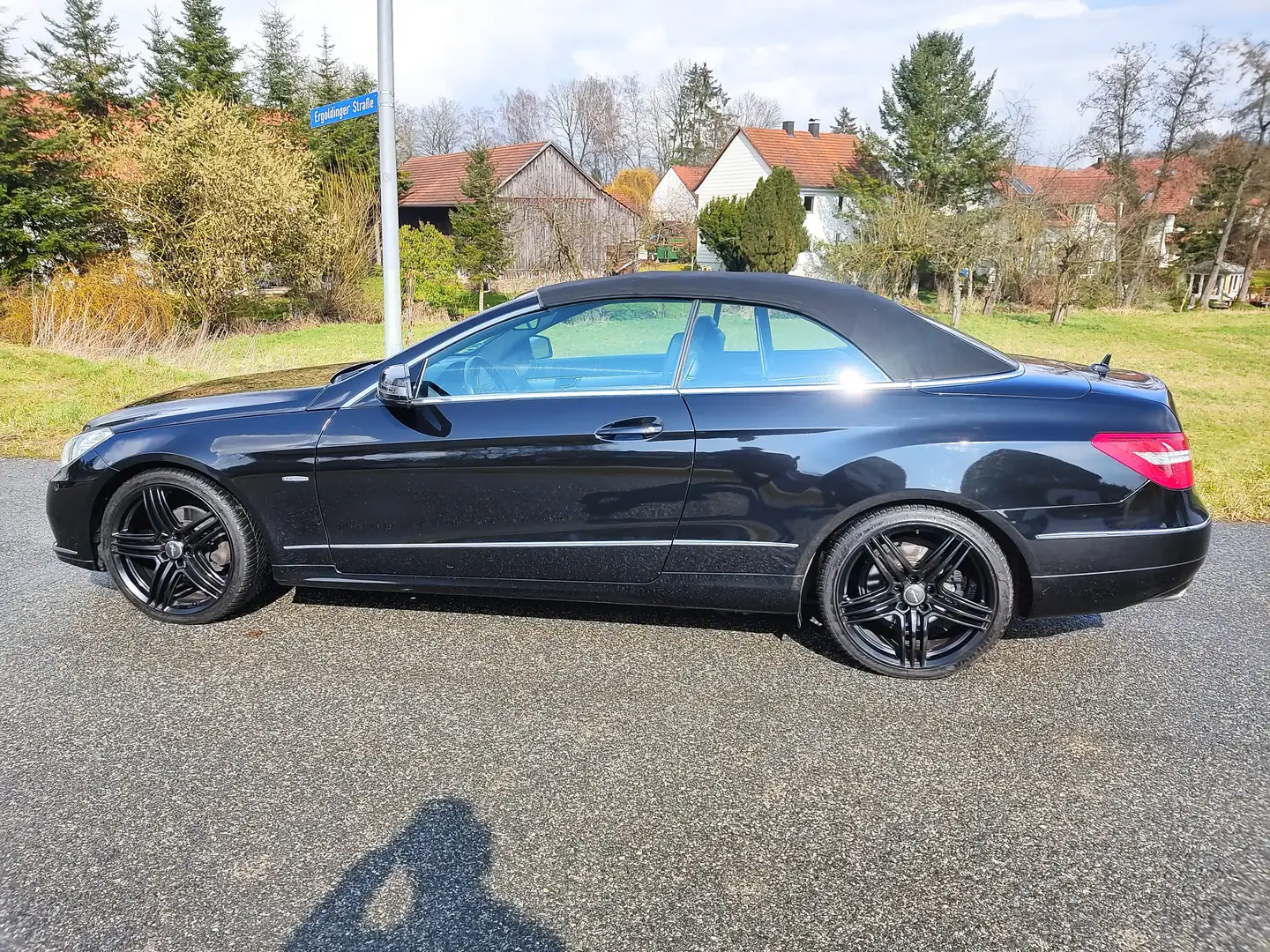Mercedes-Benz E 220 E 220 CDI BlueEfficiency (207.402) Schwarz - 2