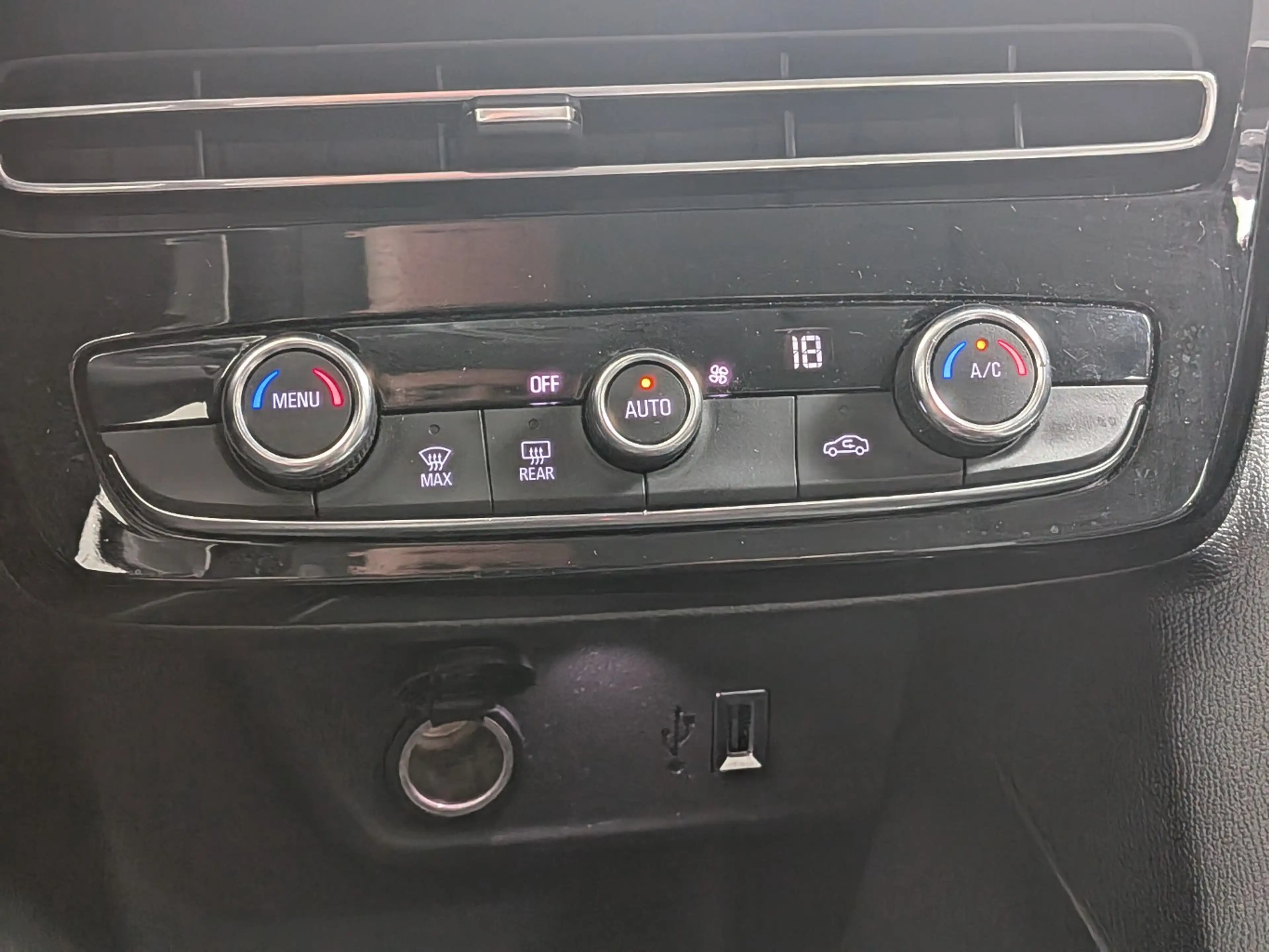 Opel Mokka-E Elegance 50-kWh 11kw bl. | status accu 97% | | Ach — photo 8
