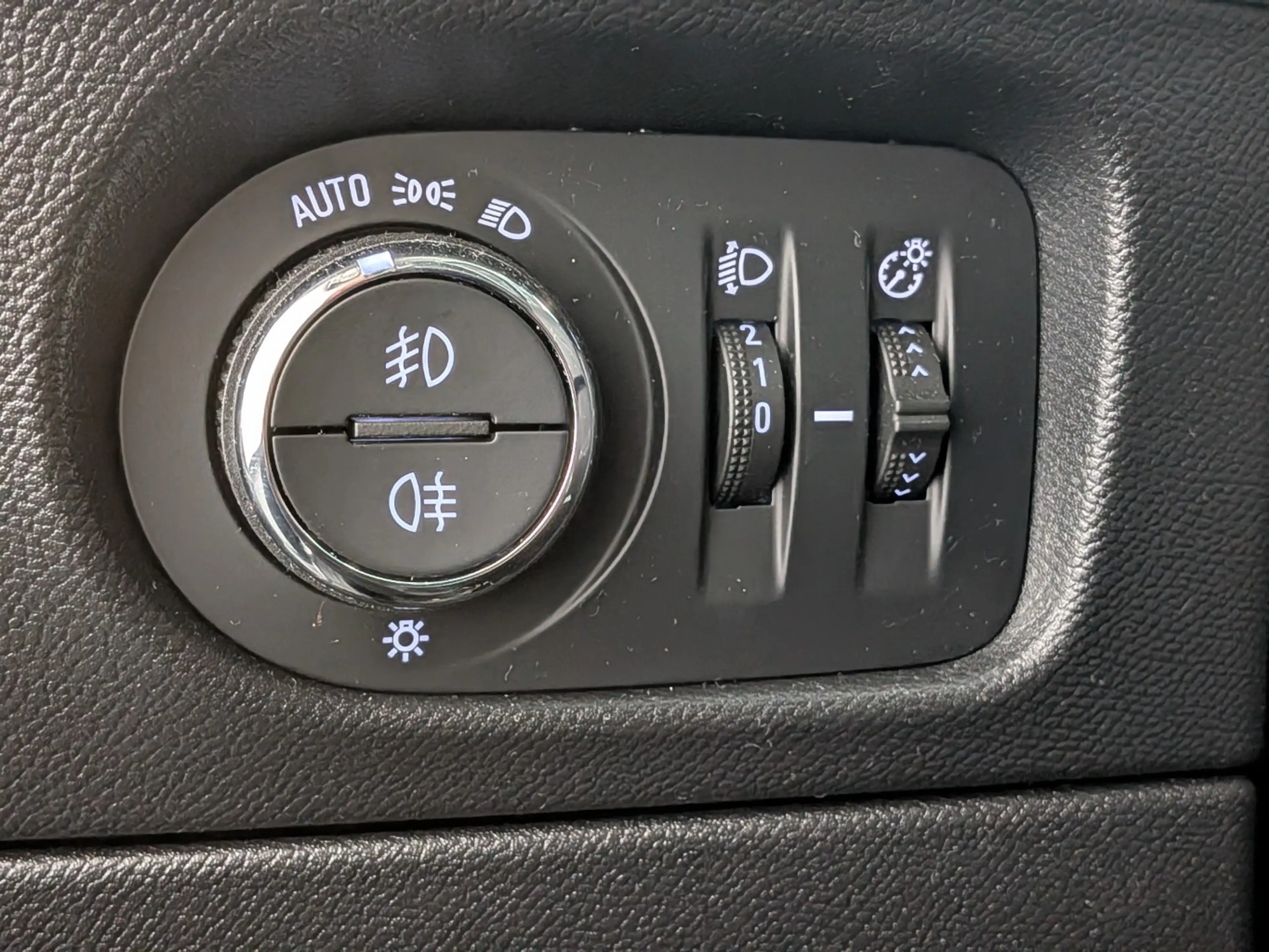 Opel Mokka-E Elegance 50-kWh 11kw bl. | status accu 97% | | Ach — photo 9