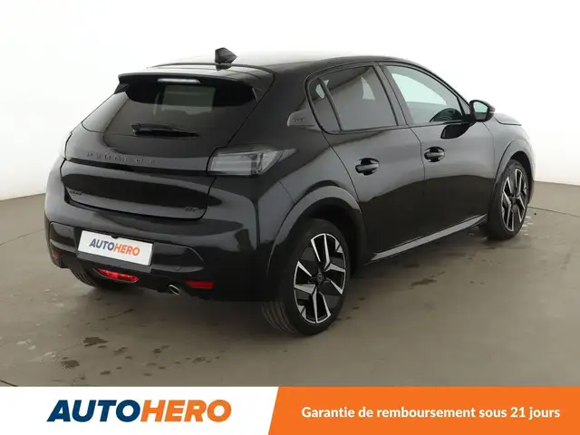 Peugeot 208 view 6