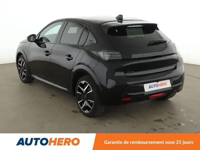 Peugeot 208 view 4
