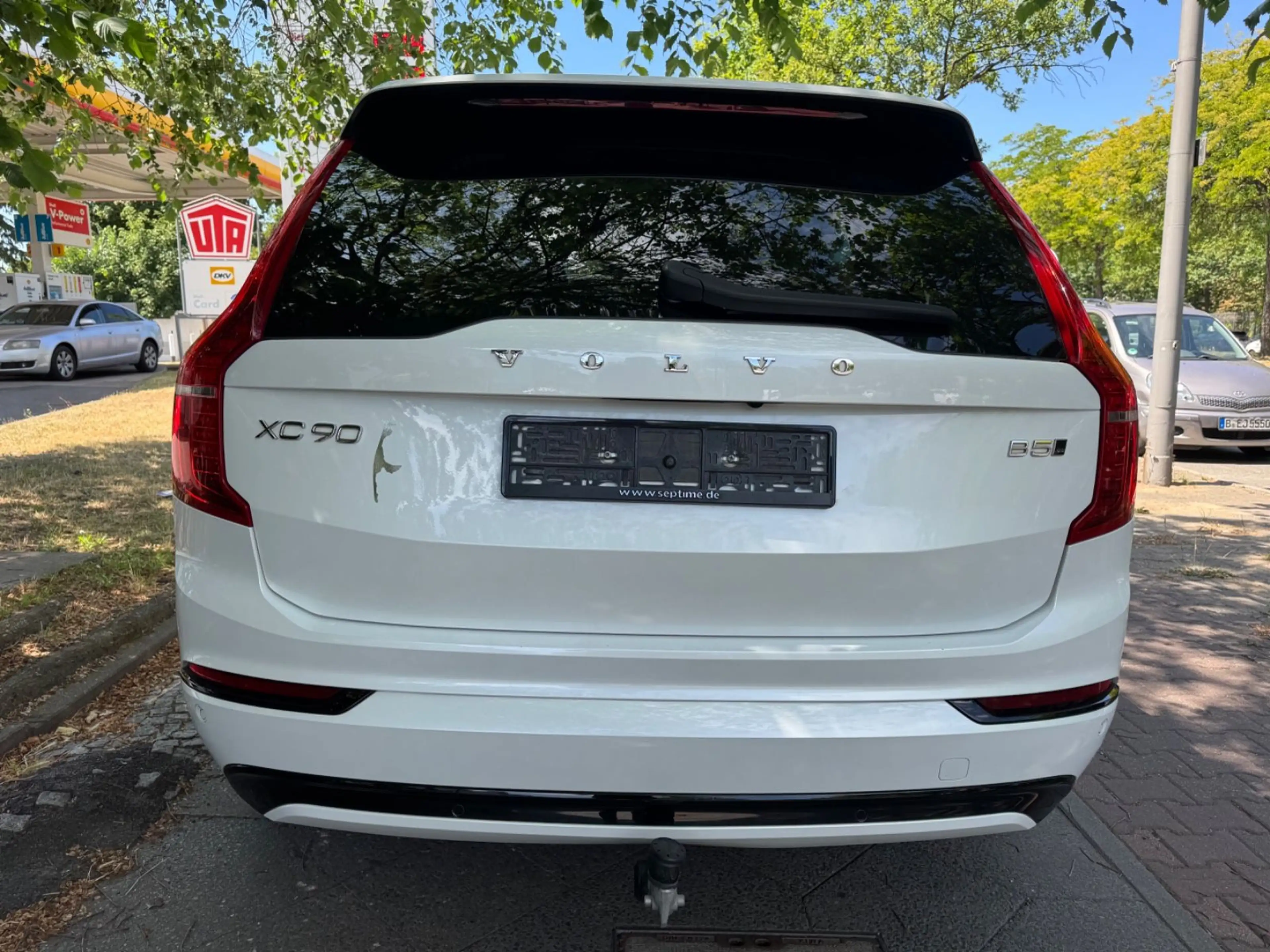 Volvo XC90 R Design AWD Pano- Luftfederung- MODELL2022 — photo 10