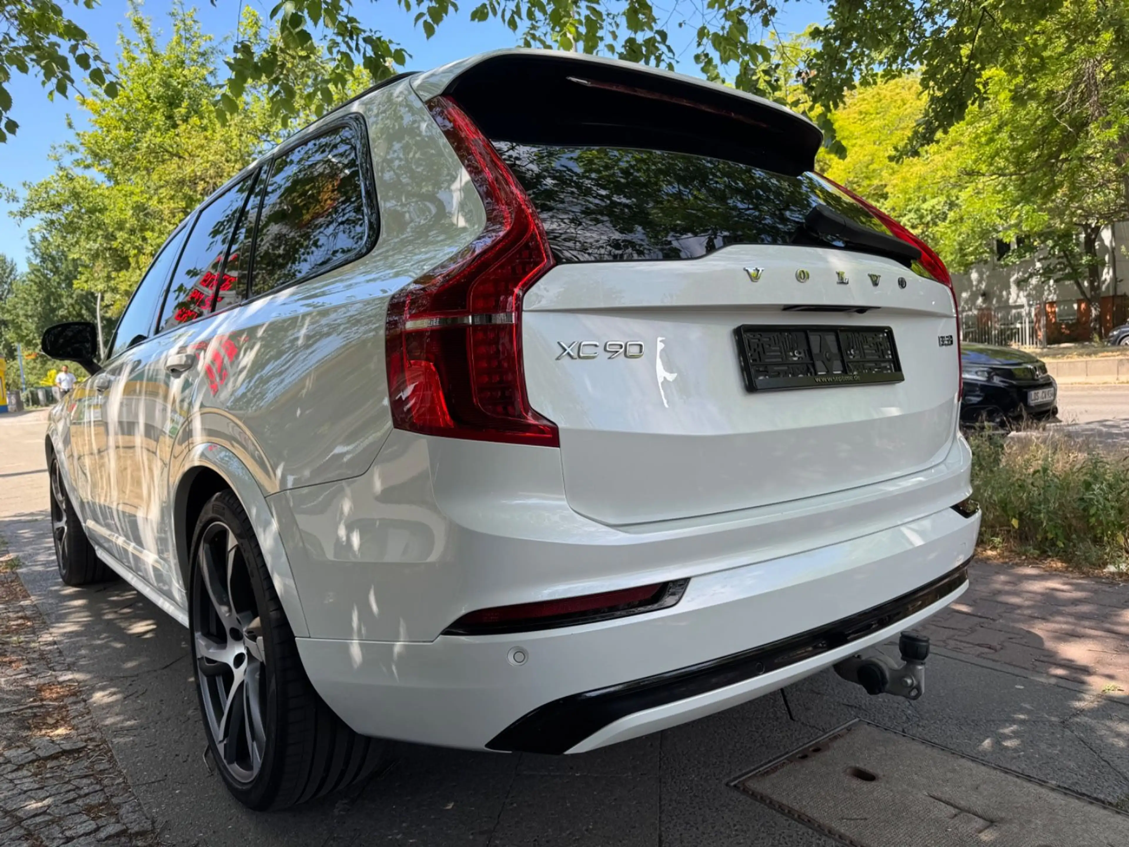 Volvo XC90 R Design AWD Pano- Luftfederung- MODELL2022 — photo 9