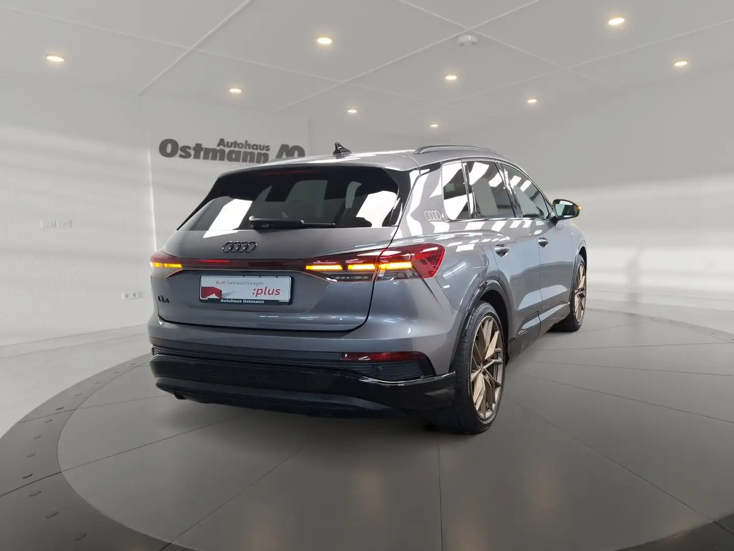 Audi Q4 e-tron Q4 40 e-tron MAtrix ACC AHK HUD LM Navi Sonos Grau - 2