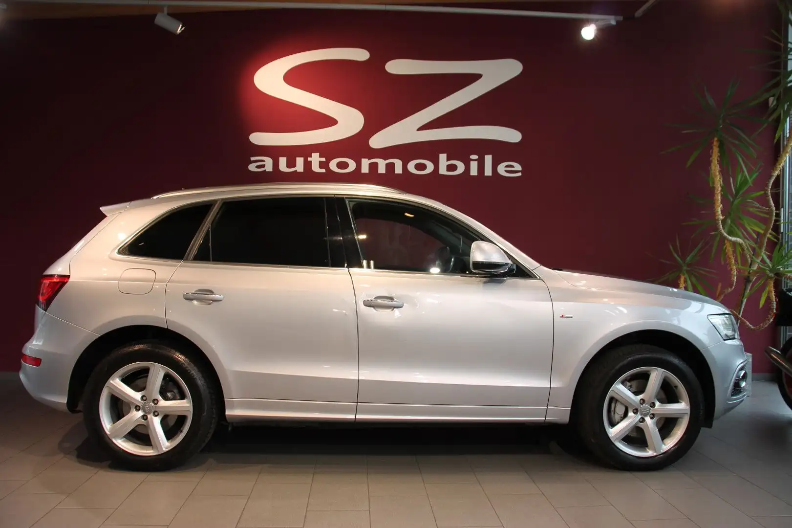 Audi Q5 S-Line 3.0 TDI  quattro ACC AHK SHZ Navi Plateado - 1
