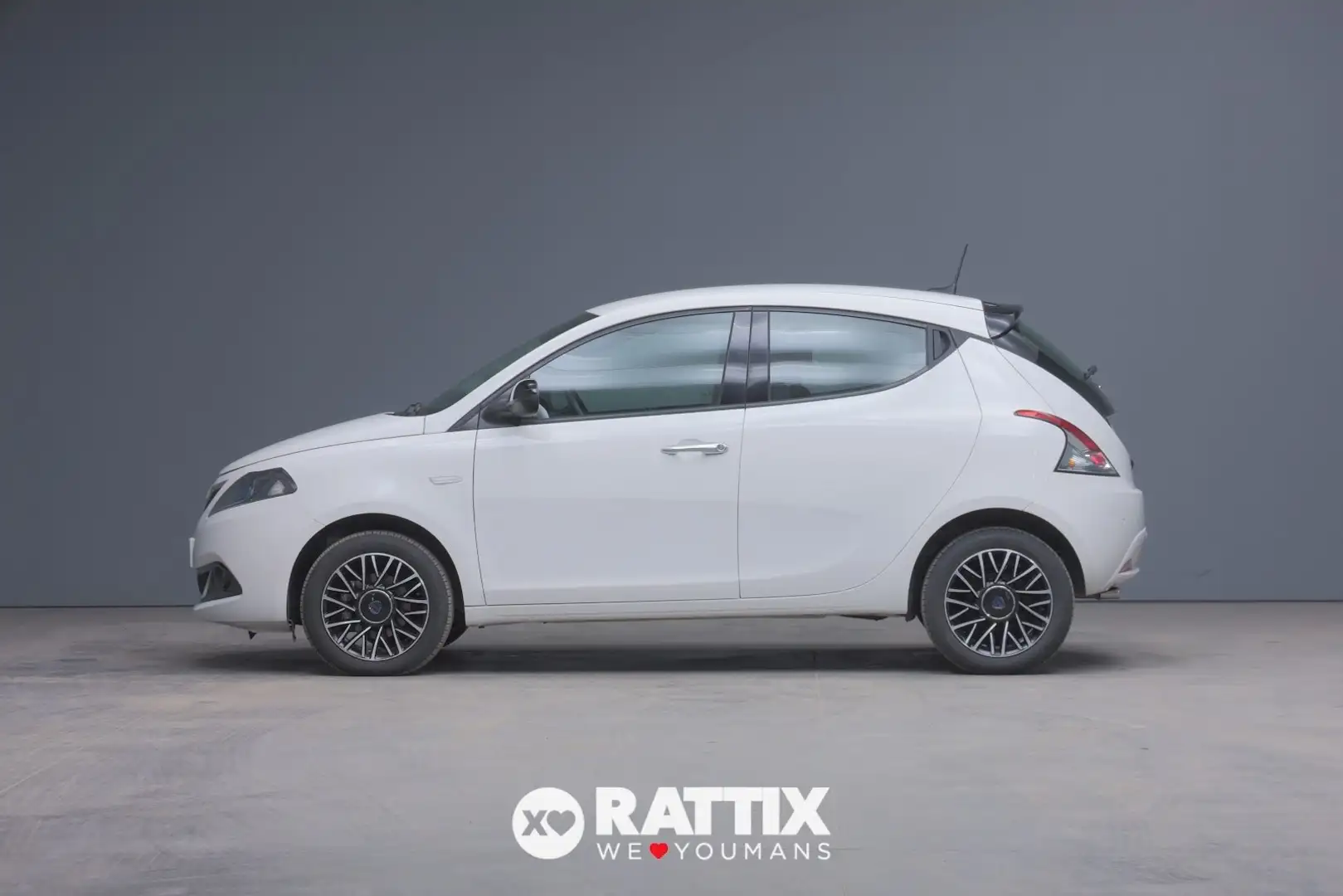 Lancia Ypsilon 1.0 Firefly Hybrid 70CV Platino Bianco - 2