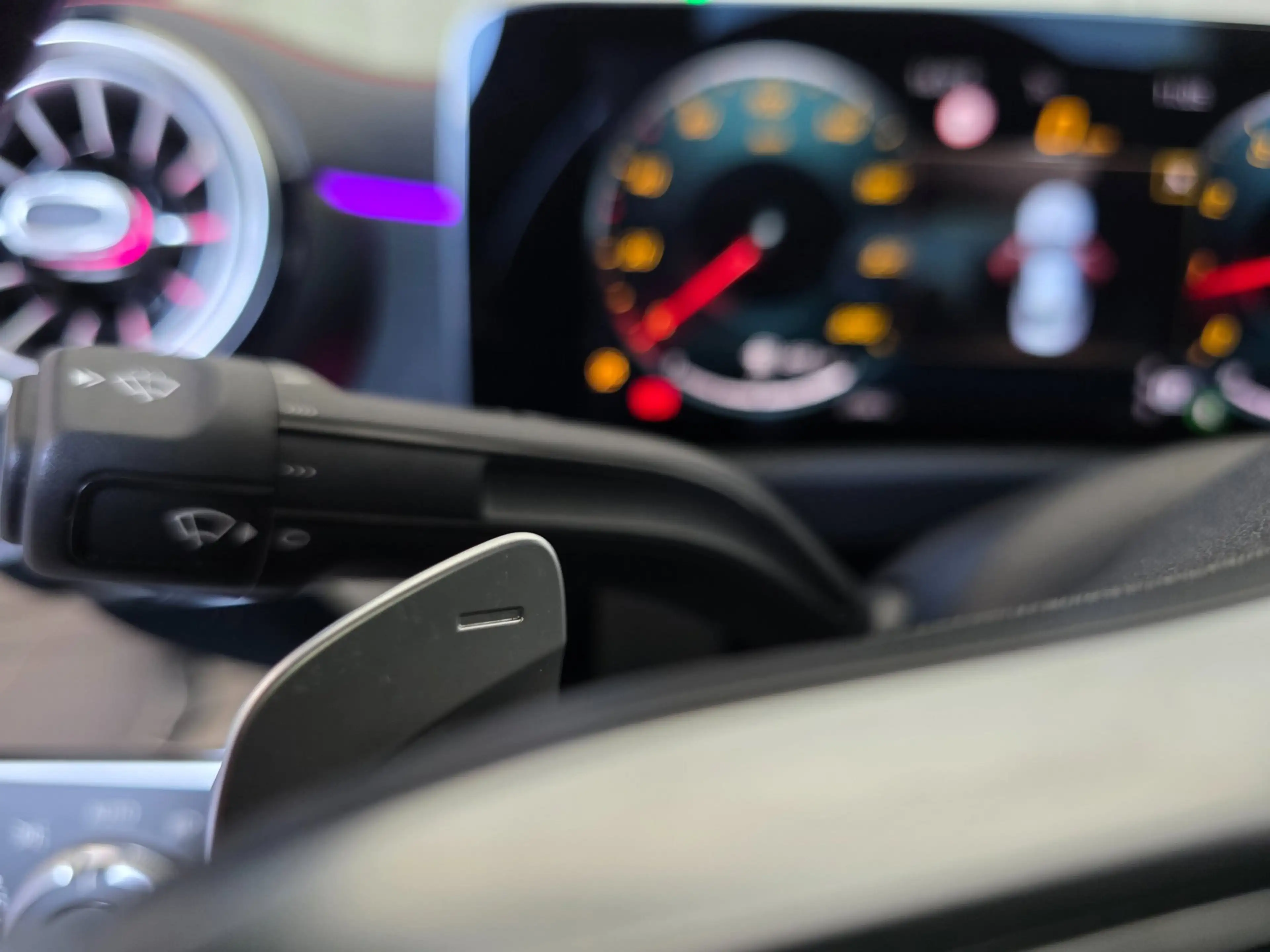 Mercedes-Benz CLA 200 Premium Plus / PANO / SFEER / CARPLAY / KEYLESS / — photo 34