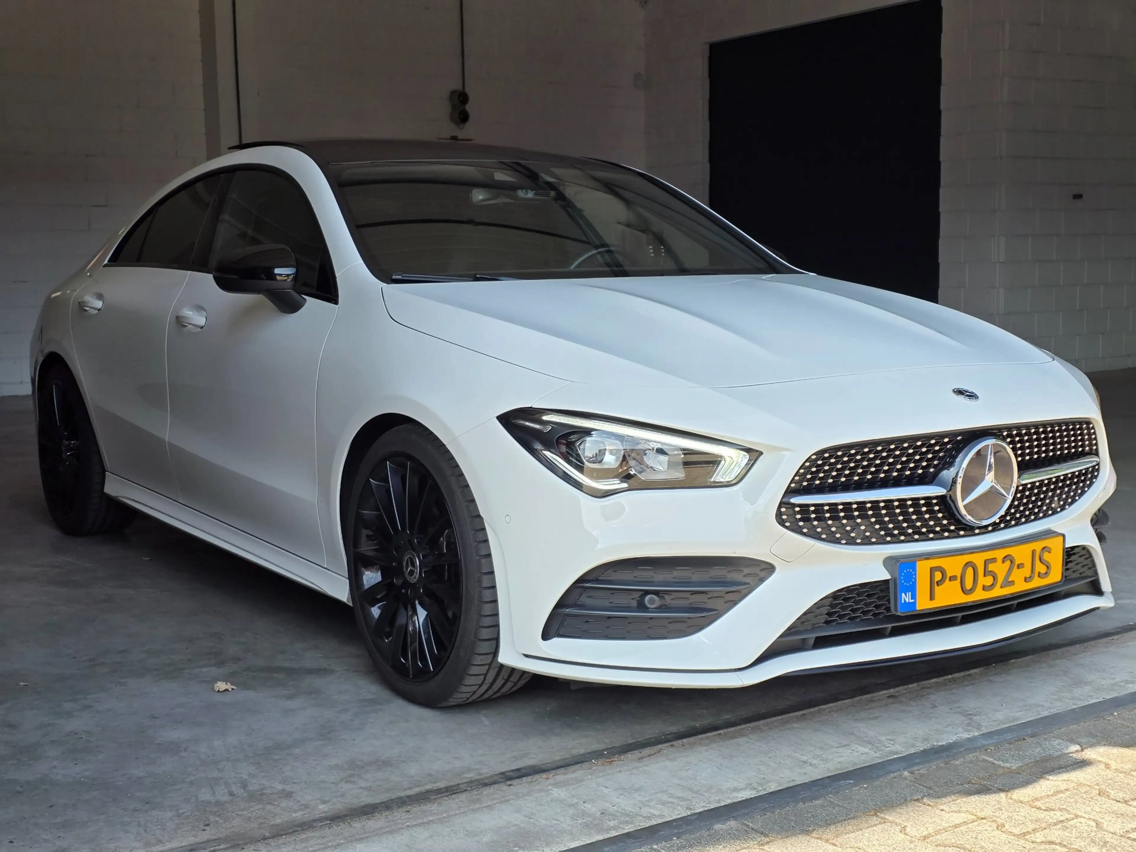 Mercedes-Benz CLA 200 Premium Plus / PANO / SFEER / CARPLAY / KEYLESS / — photo 3