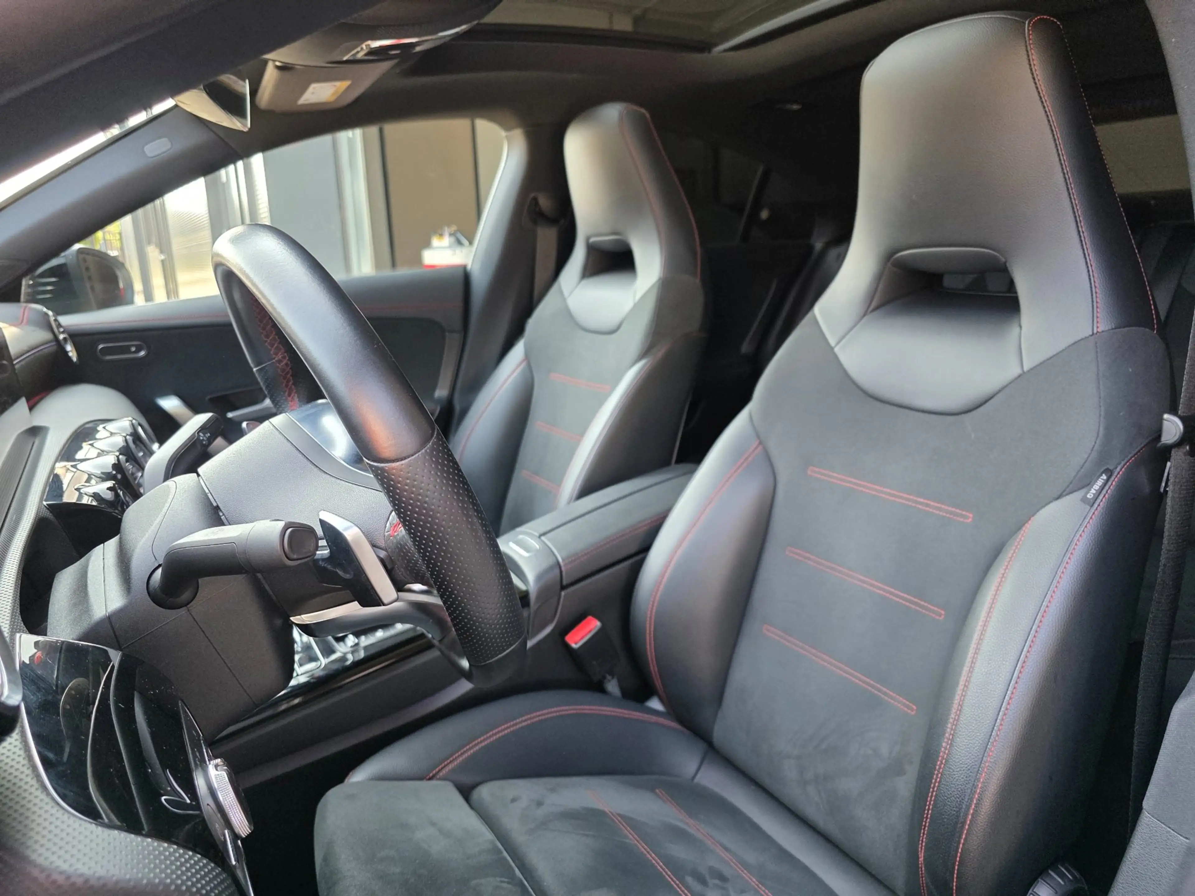 Mercedes-Benz CLA 200 Premium Plus / PANO / SFEER / CARPLAY / KEYLESS / — photo 15