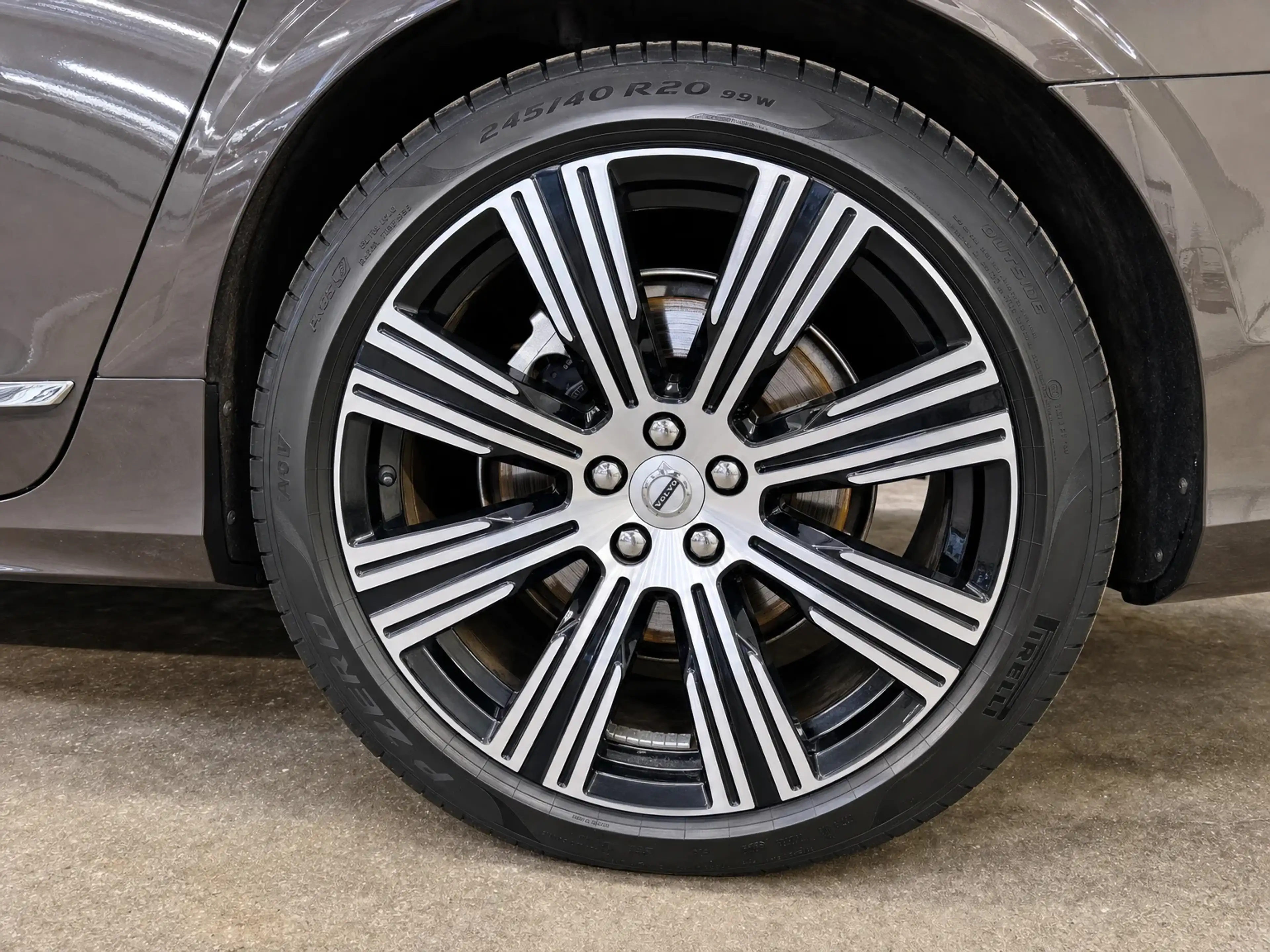 Volvo V90 2.0 T6 PHEV CORE AUTO 4WD — photo 11