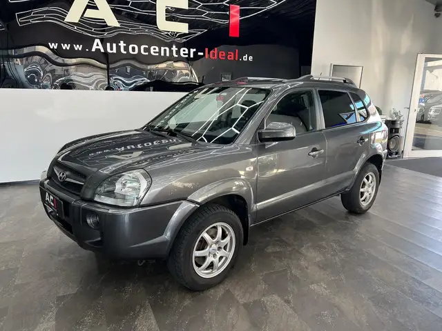 Hyundai Tucson view 2