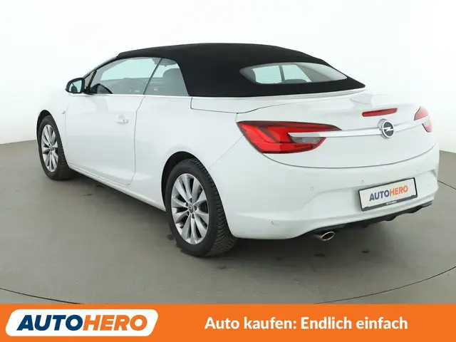 Opel Cascada view 4
