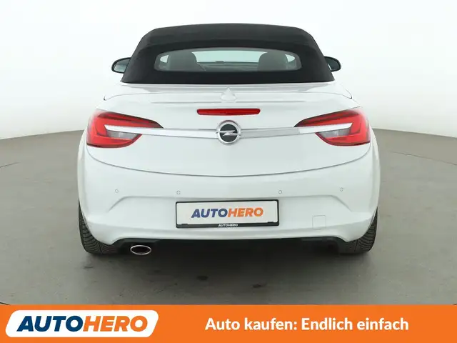 Opel Cascada view 5