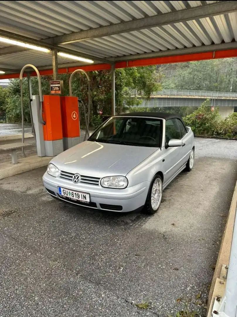 Volkswagen Golf Cabriolet Cabrio Trendl. man. Verd. TDI - 2