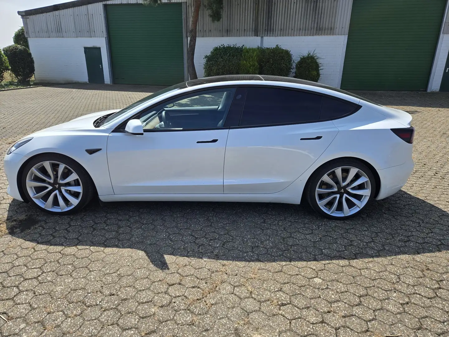 Tesla Model 3 Model 3 Langstreckenbatt. Allradantrieb Dual Motor Weiß - 1