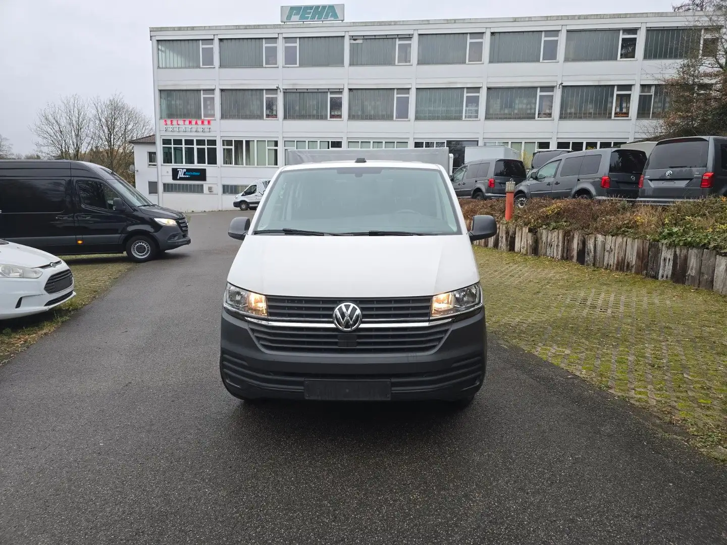 Volkswagen T6.1 Transporter Pritsche Doppelkabine lang FWD Weiß - 1