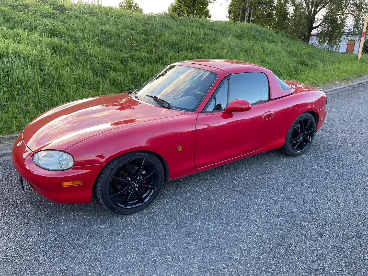 Mazda MX-5 Rouge - 1