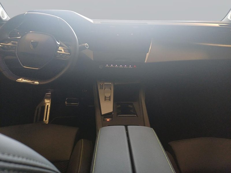 Peugeot 408 E-408 GT Elektromotor 210 58 kWh — photo 11