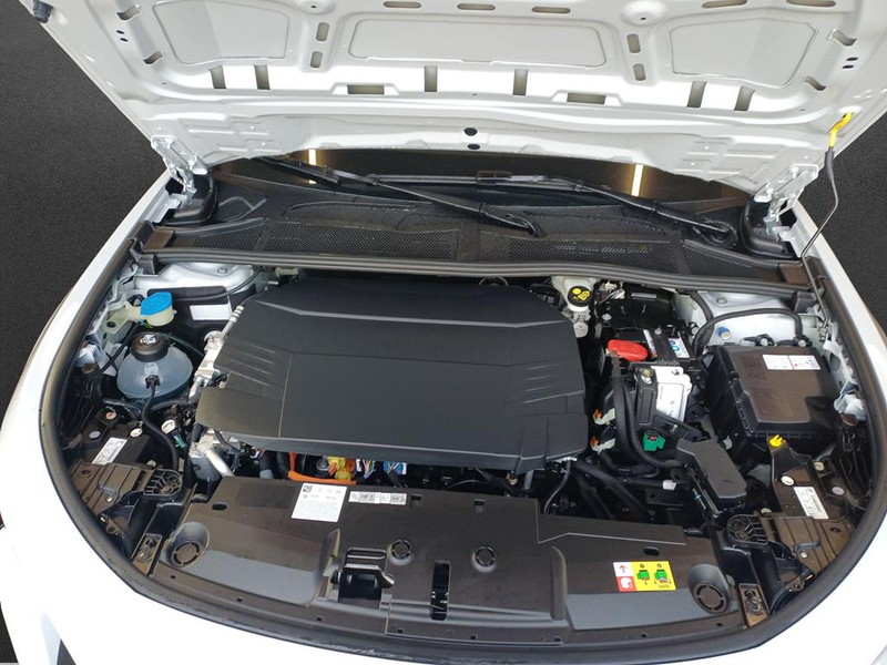 Peugeot 408 E-408 GT Elektromotor 210 58 kWh — photo 7