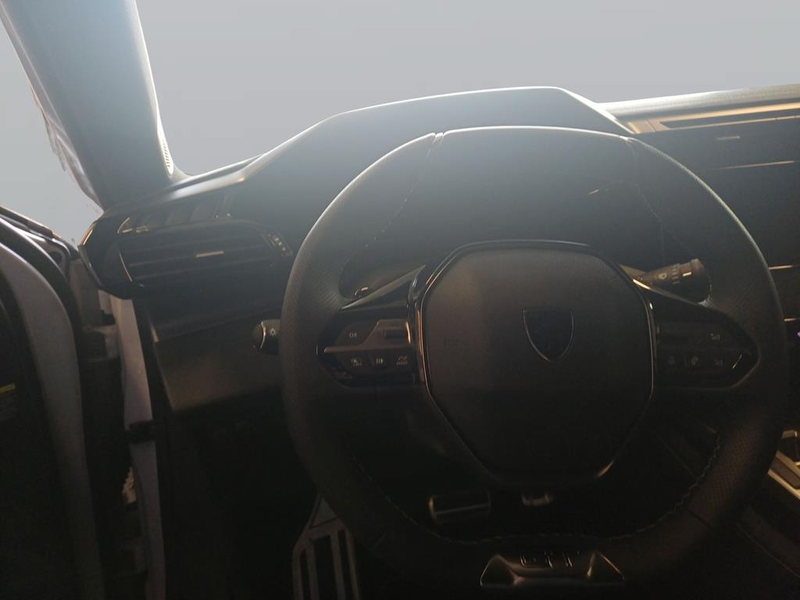 Peugeot 408 E-408 GT Elektromotor 210 58 kWh — photo 14