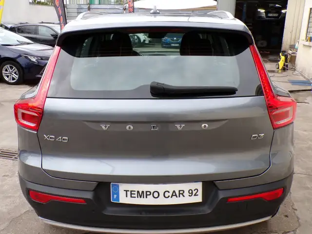 Volvo XC40 view 5