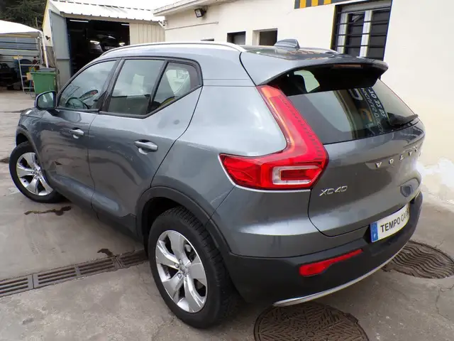 Volvo XC40 view 6