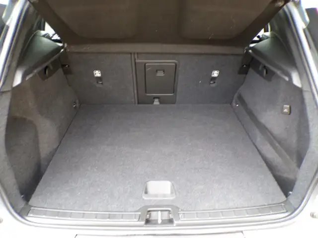 Volvo XC40 view 7