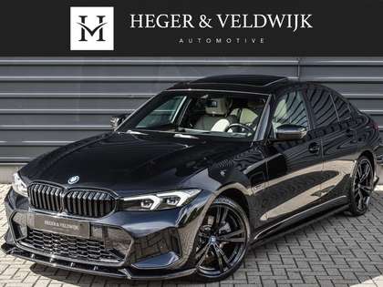 BMW 330 3-serie 330e High Executive | M-SPORT | SCHUIF-/-D