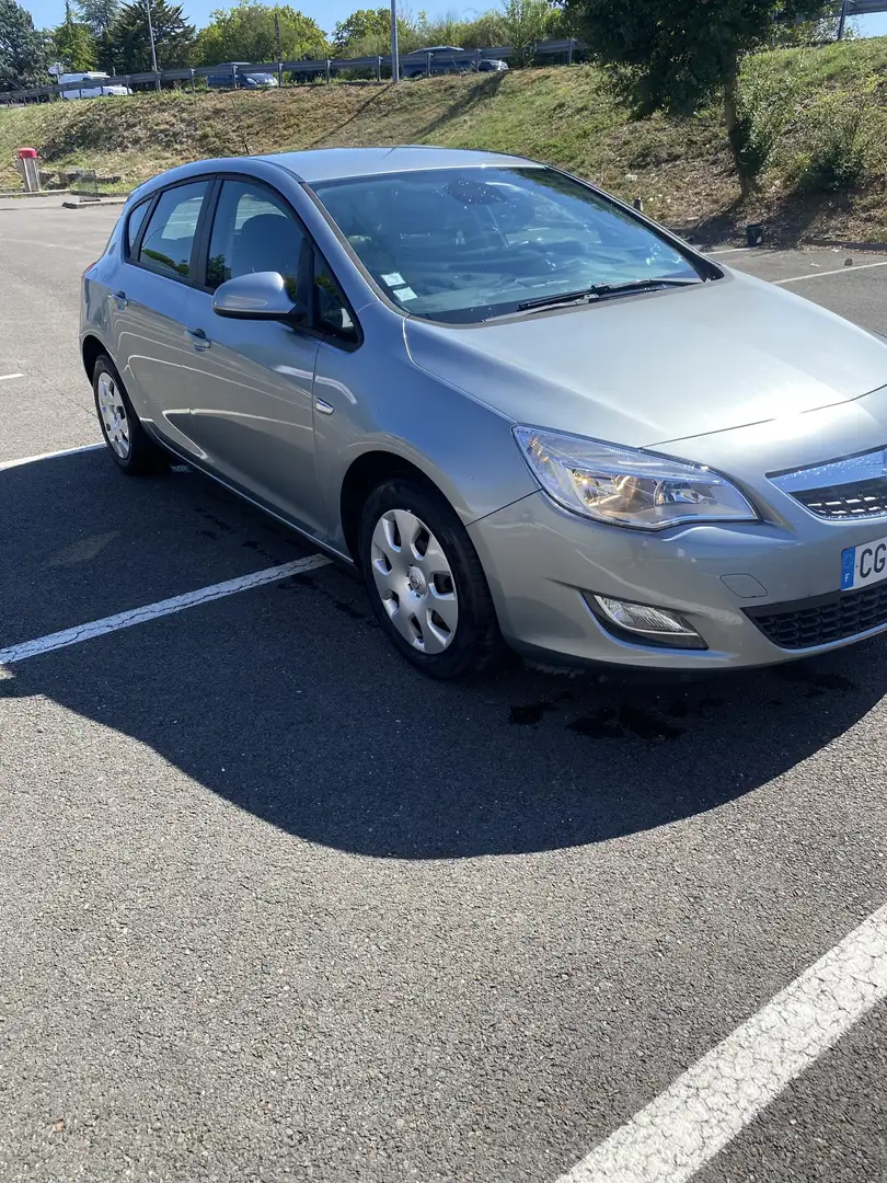 Opel Astra 1.4 Turbo Color Edition - 2